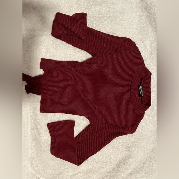 Bow Burgundy Top - Picture 4 of 8